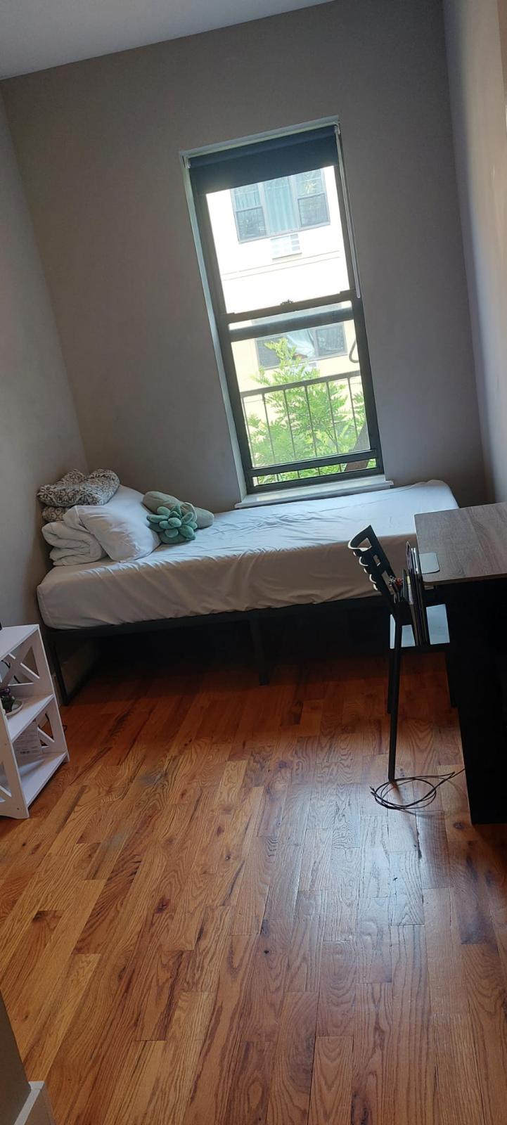 ¡Acogedora habitación en alquiler en Brownsville, Brooklyn!