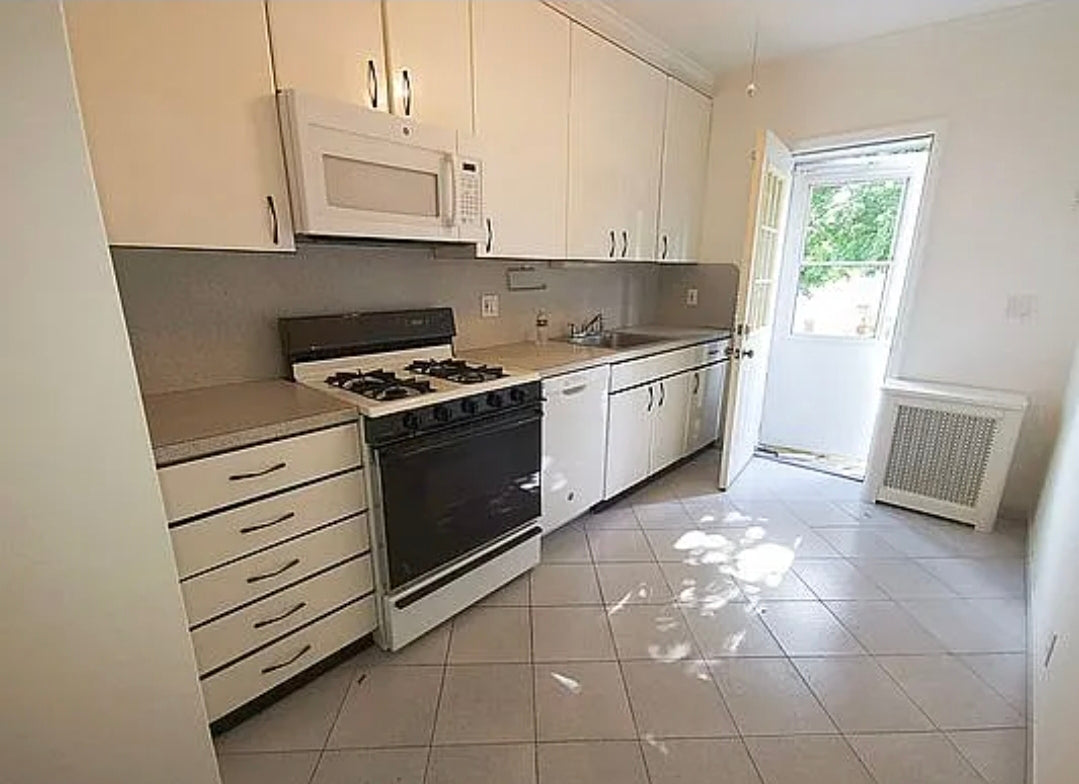 Vive cómodo en Glendale – Habitación privada disponible