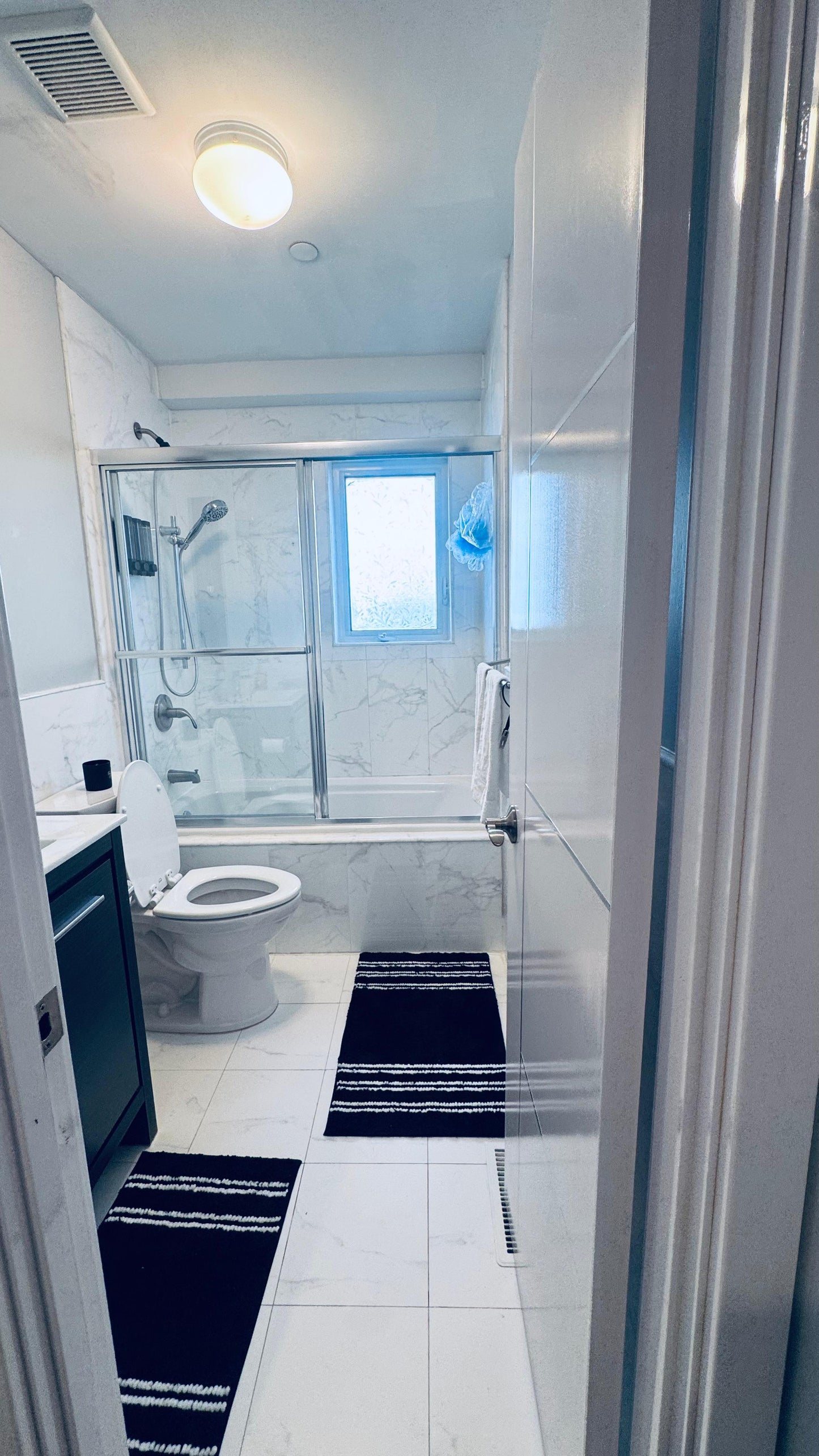 Habitación amueblada en St. Albans, a 10 minutos del aeropuerto JFK, fácil acceso.