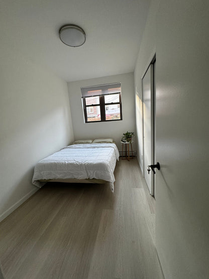 Habitación privada en el corazón de Sunnyside, cerca de la estación de tren 7.