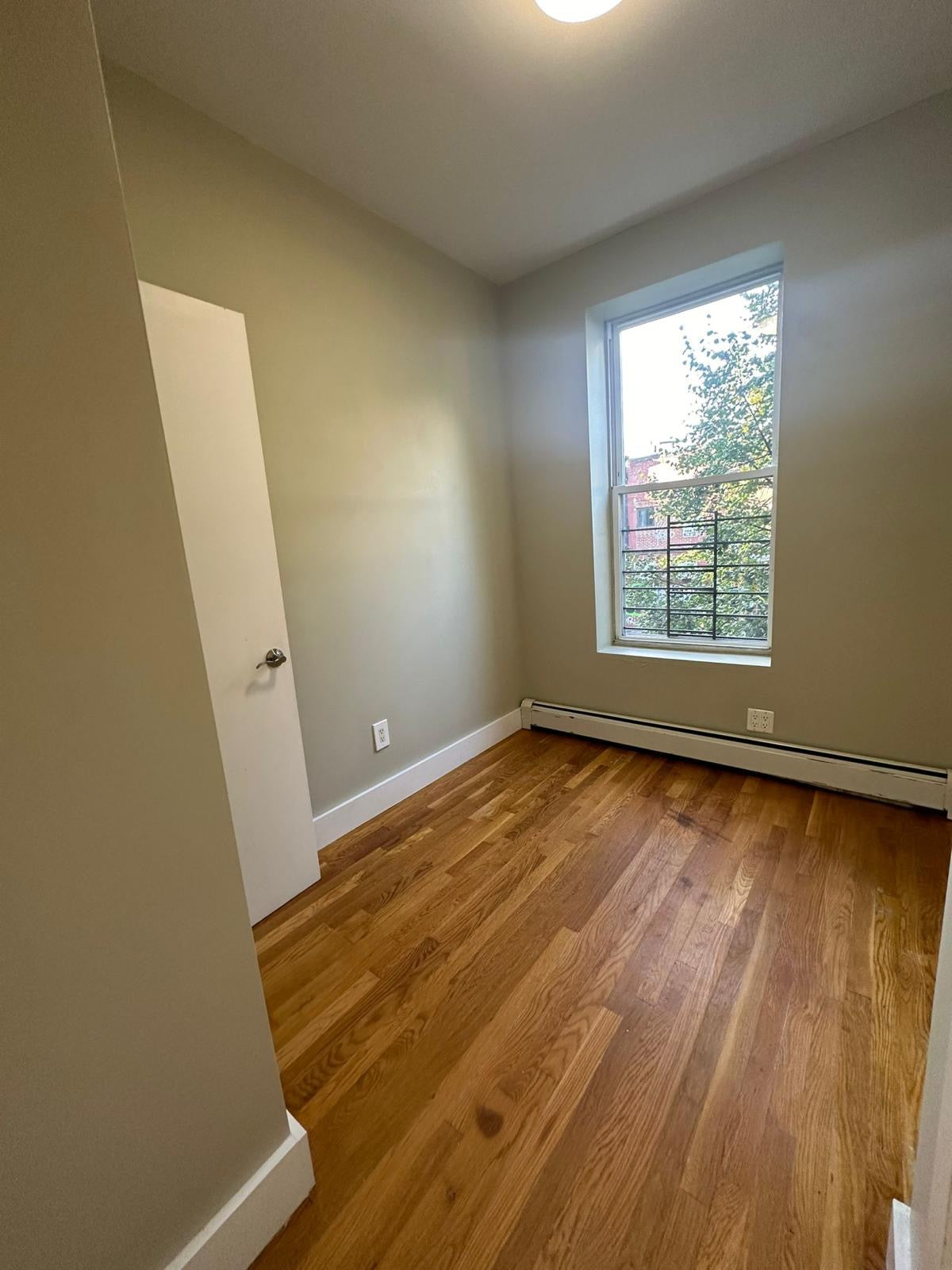 Habitación bien ubicada y luminosa en Bushwick