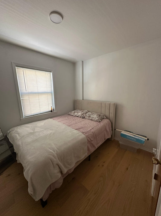 Habitación amueblada