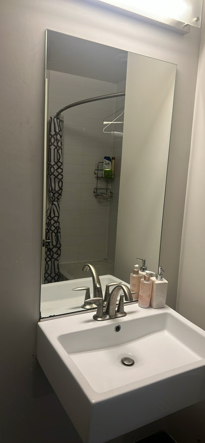 Habitación a una parada del World Street Center