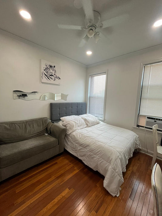 Habitación privada cerca al tren 7