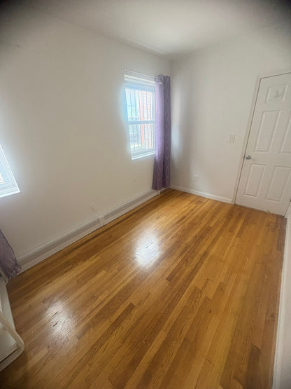 Habitación privada, grande y hermosa en Queens