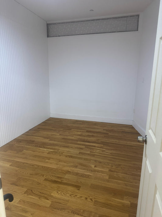 Habitación en la mejor zona de Queens frente a Queens center y estaciones de tren cerca