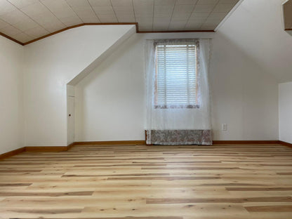 Habitación privada hermosa en sótano