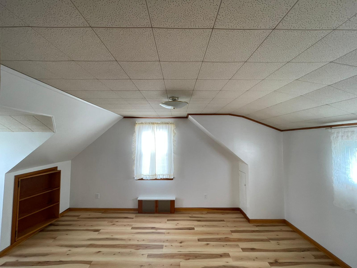 Habitación privada hermosa en sótano