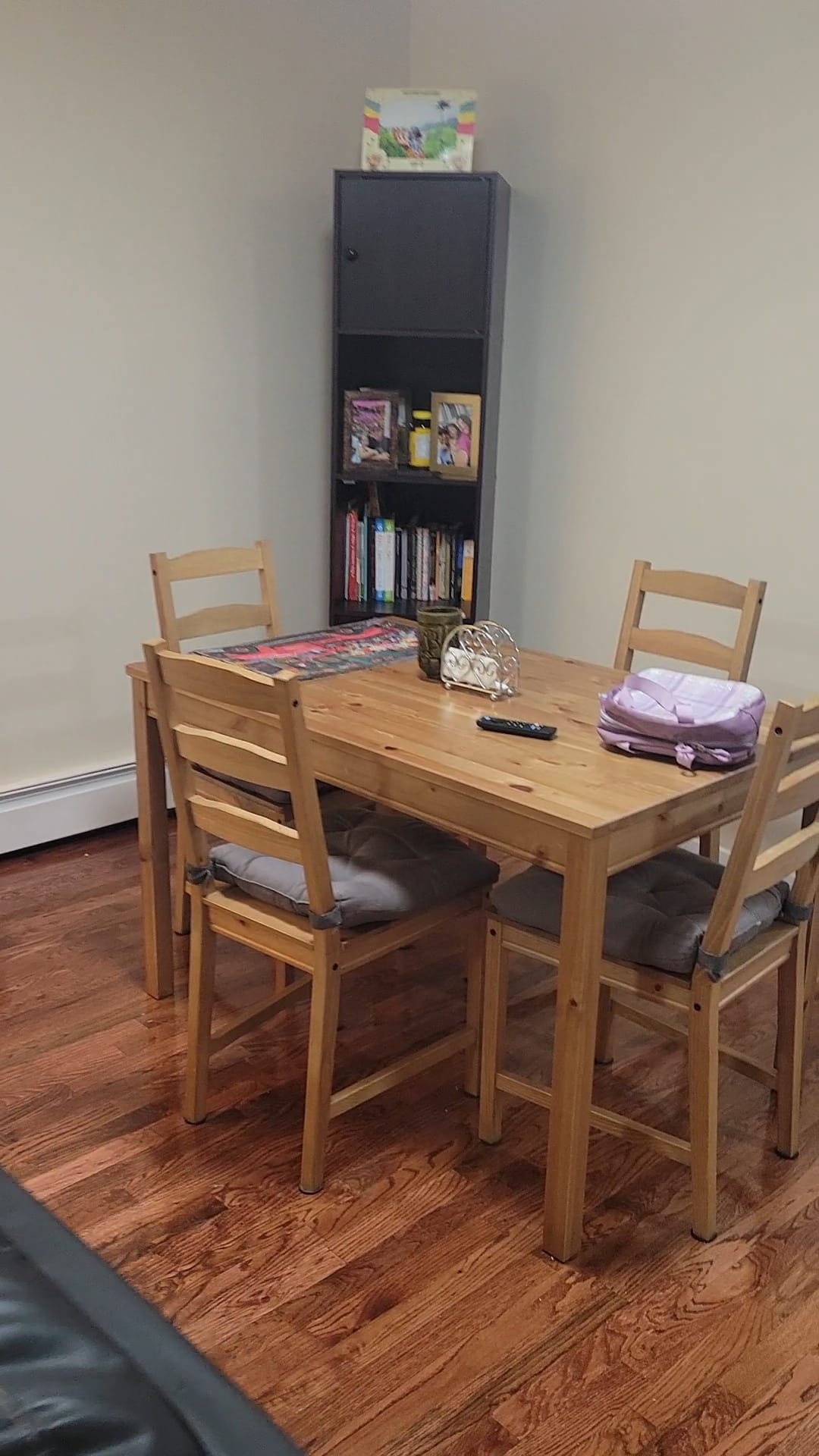 Habitación privada cerca del tren J