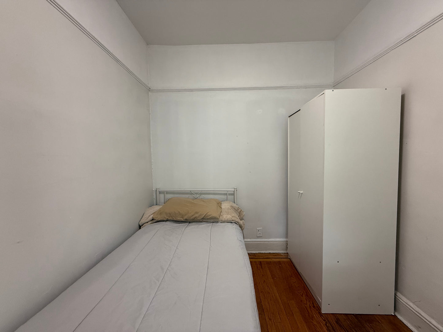 Habitación privada en Elmhurst – A 7 minutos a pie del tren y de los centros comerciales