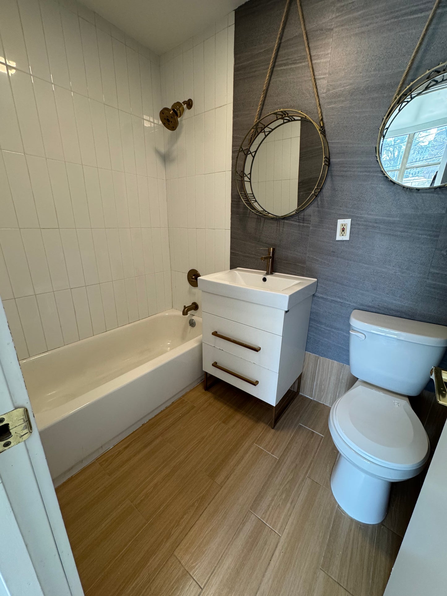 DÚPLEX DISPONIBLE EN CROWN HEIGHTS