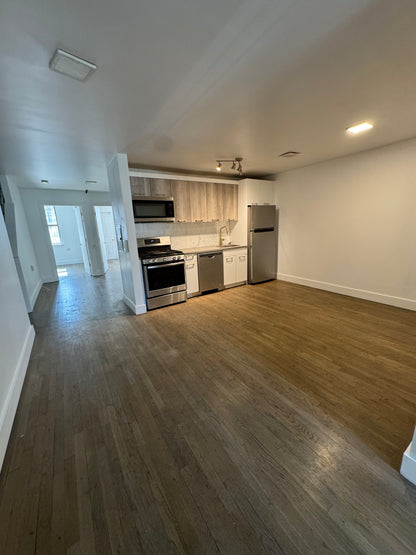 DÚPLEX DISPONIBLE EN CROWN HEIGHTS