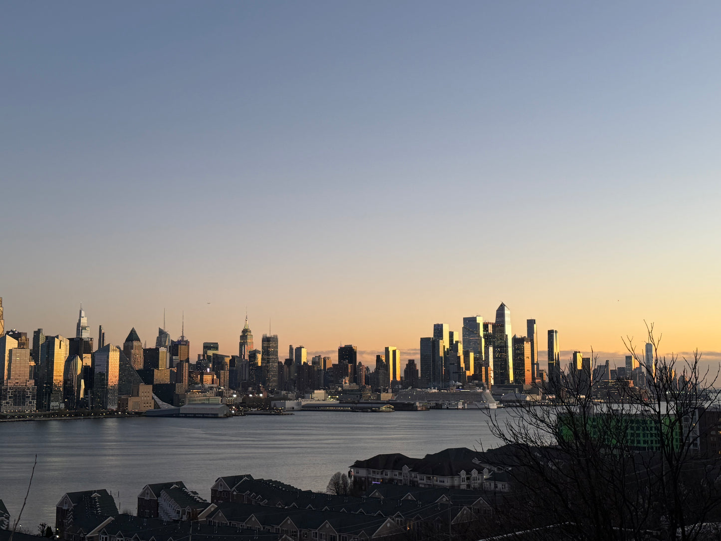 Habitación grande en west New York todo incluido