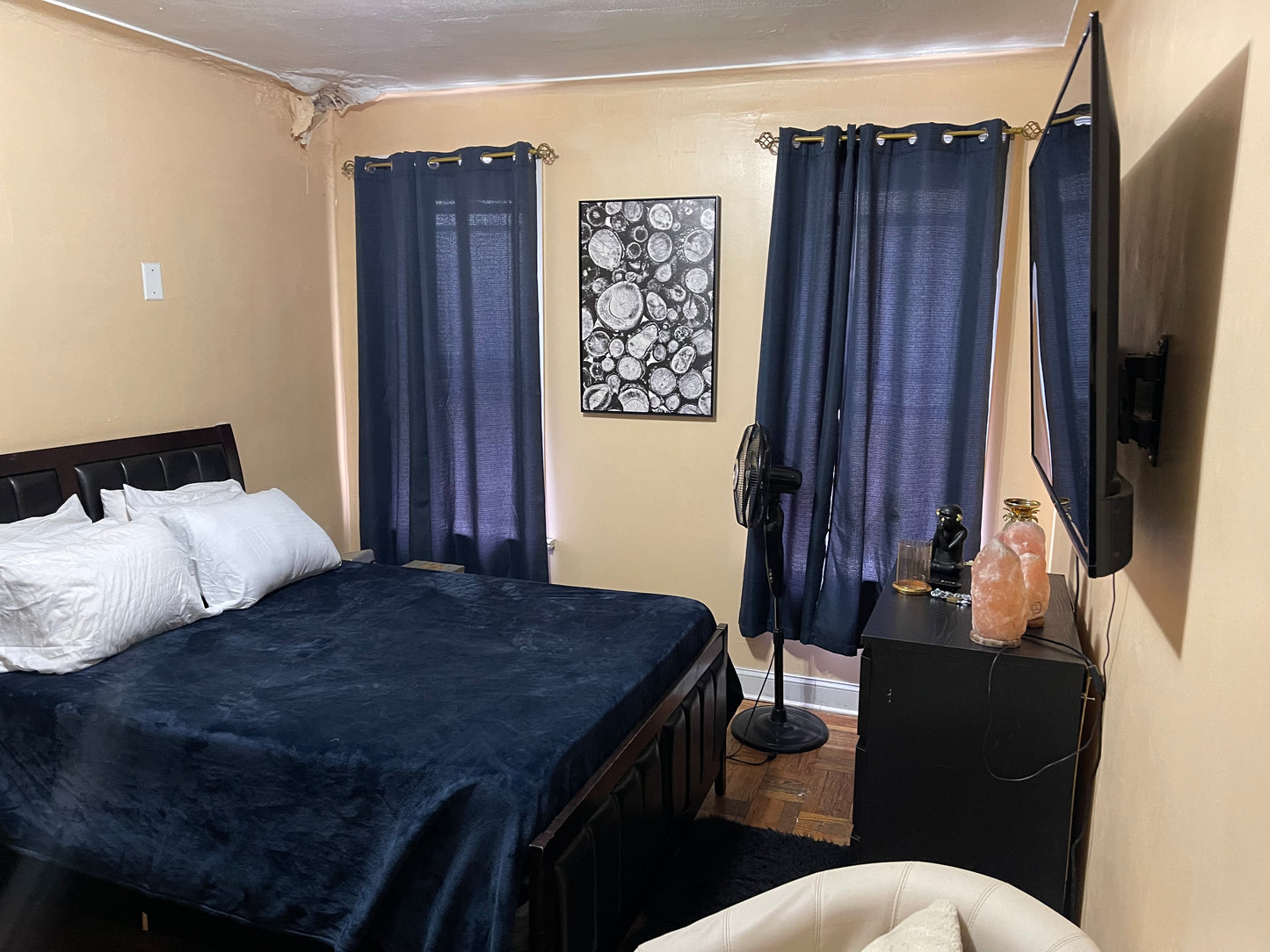 Habitación en buena zona, barrio italiano, limpia y tranquila.