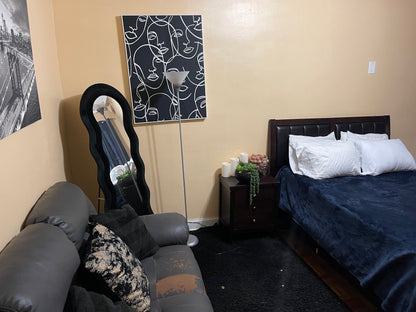 Habitación en buena zona, barrio italiano, limpia y tranquila.