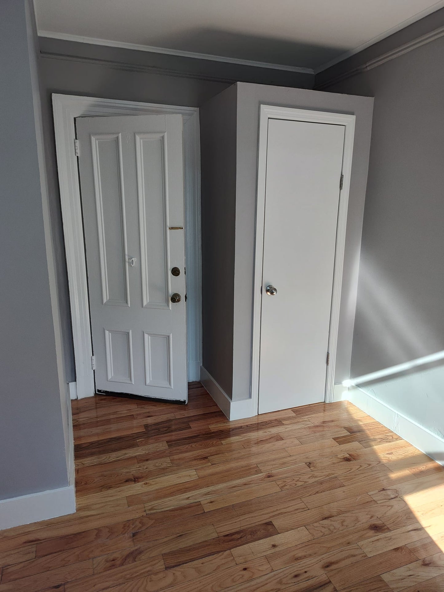 Habitacion disponible ya para mudarse en East Elmhurst en una casa privada.