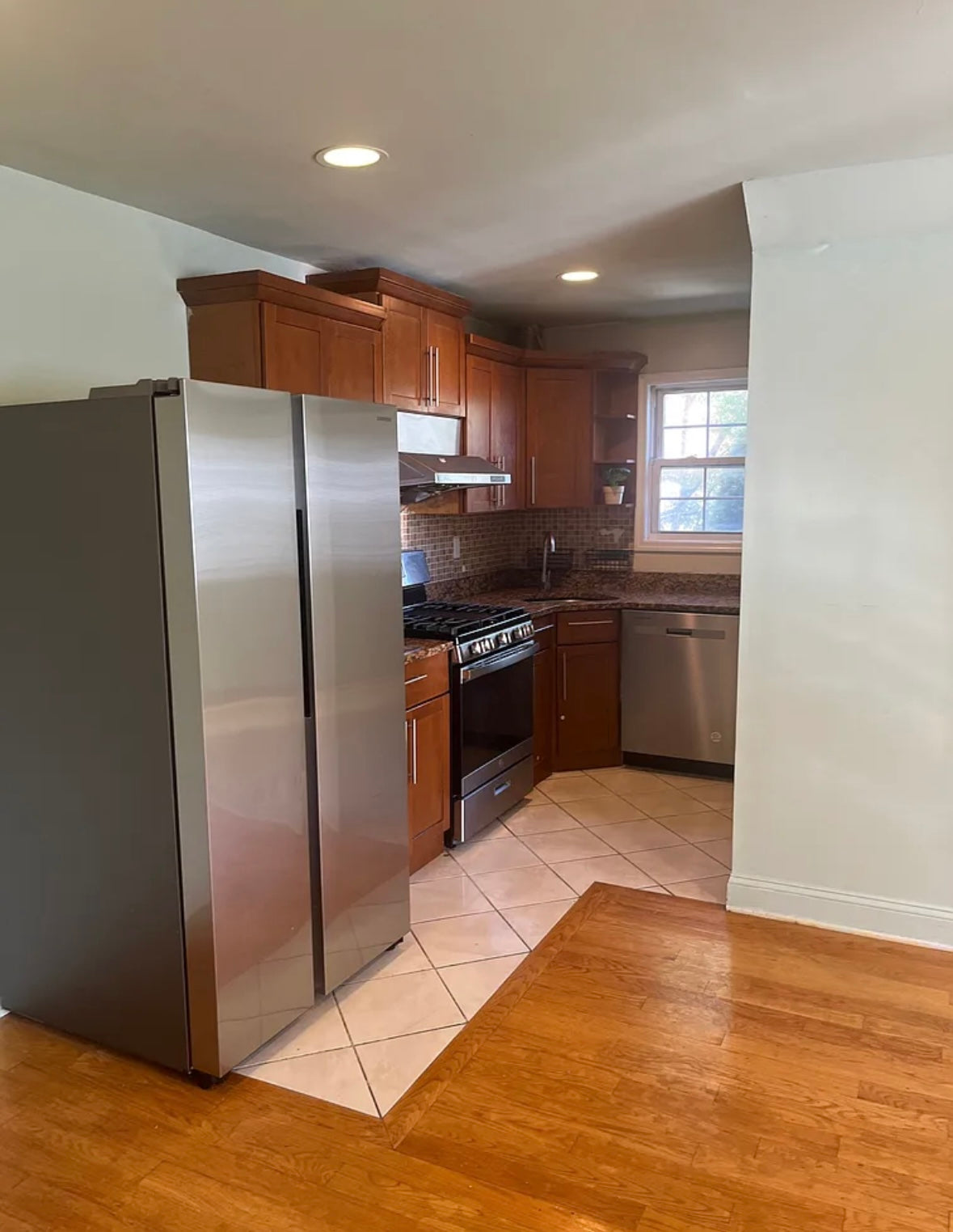 Habitación amueblada en Whitestone, disponible de inmediato.