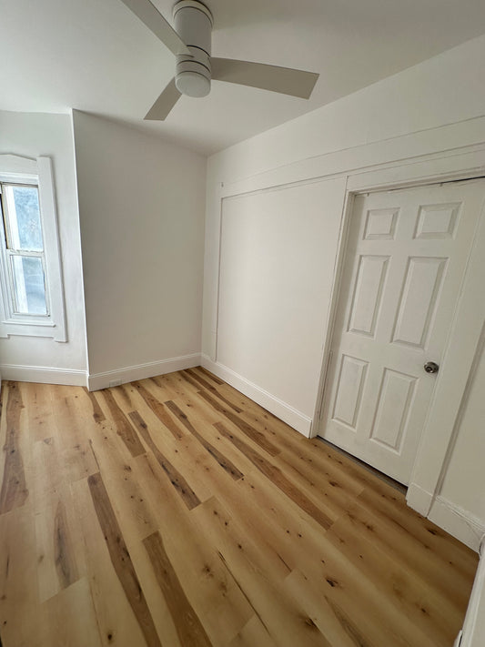 Habitación en Queens – Planta baja con aseo privado