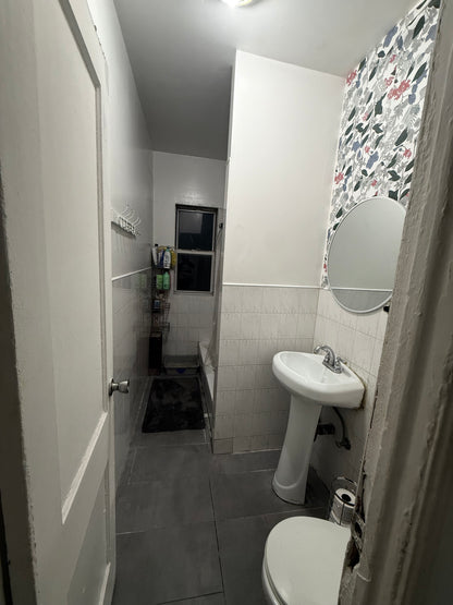 Habitación con todos los servicios incluidos en renta