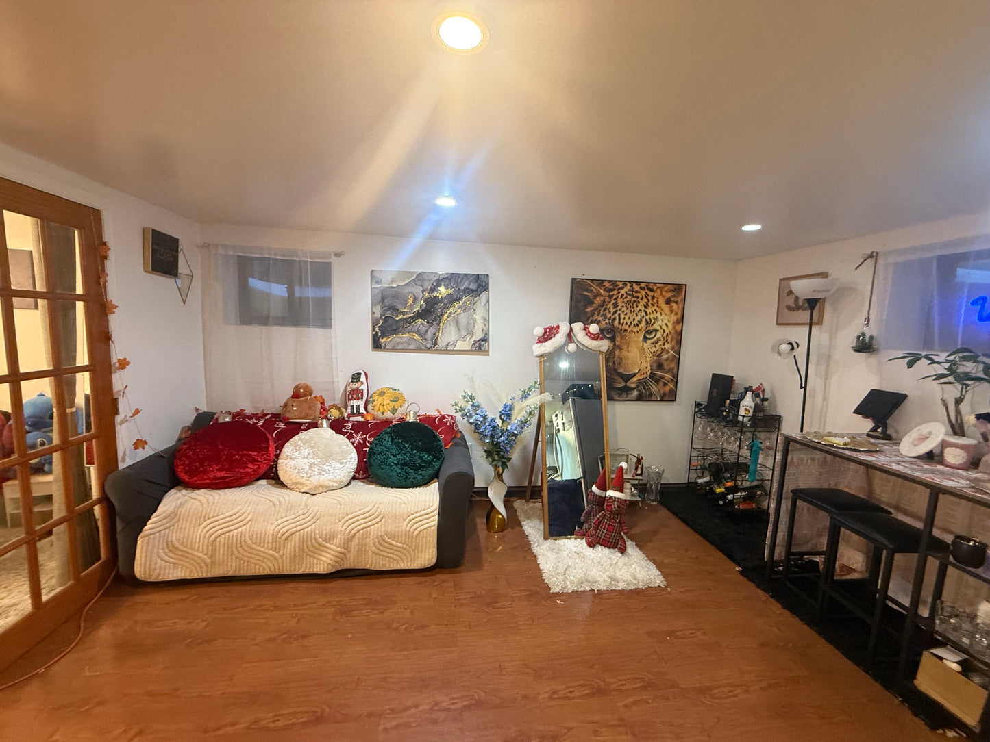 Se alquila habitación con salón incluido en Flushing