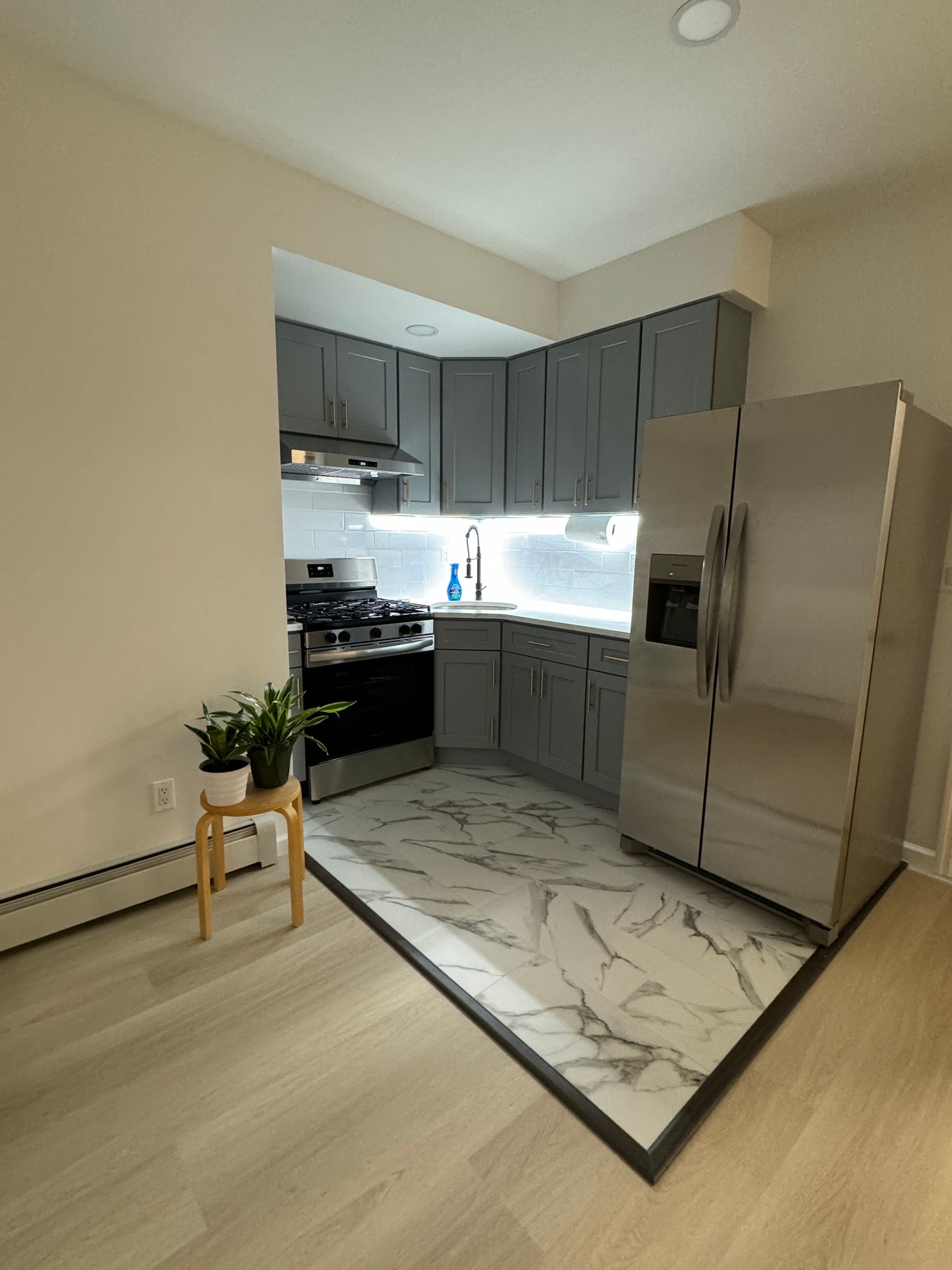 Habitación privada en el corazón de Sunnyside, cerca de la estación de tren 7.