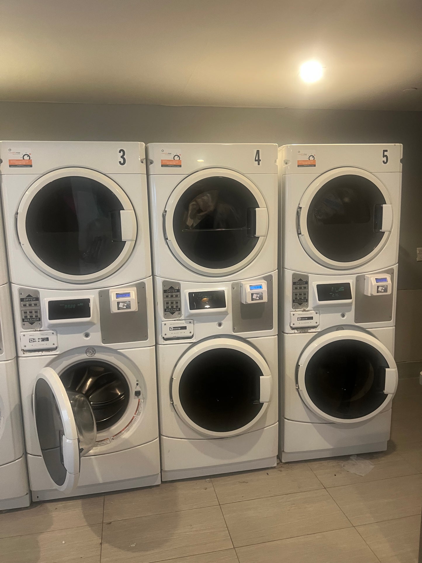 Habitación privada en Crown Heights, fácil acceso a la línea 4 del tren.