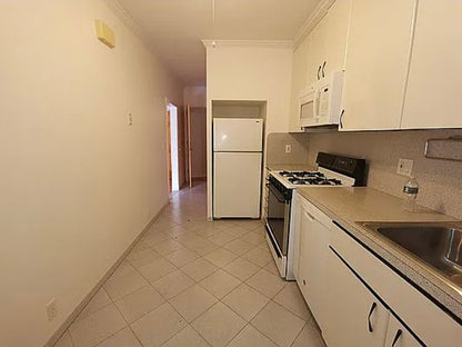 Vive cómodo en Glendale – Habitación privada disponible