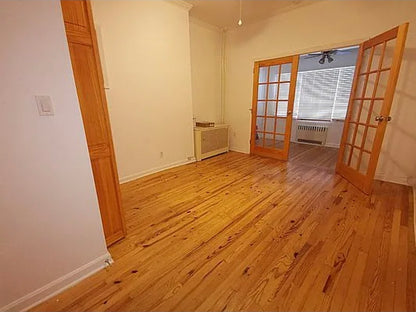 Vive cómodo en Glendale – Habitación privada disponible