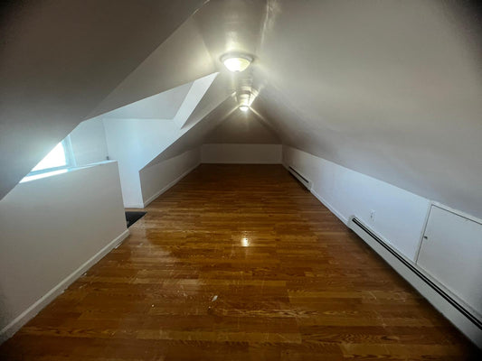 Habitación privada en alquiler para mujer en East Elmhurst