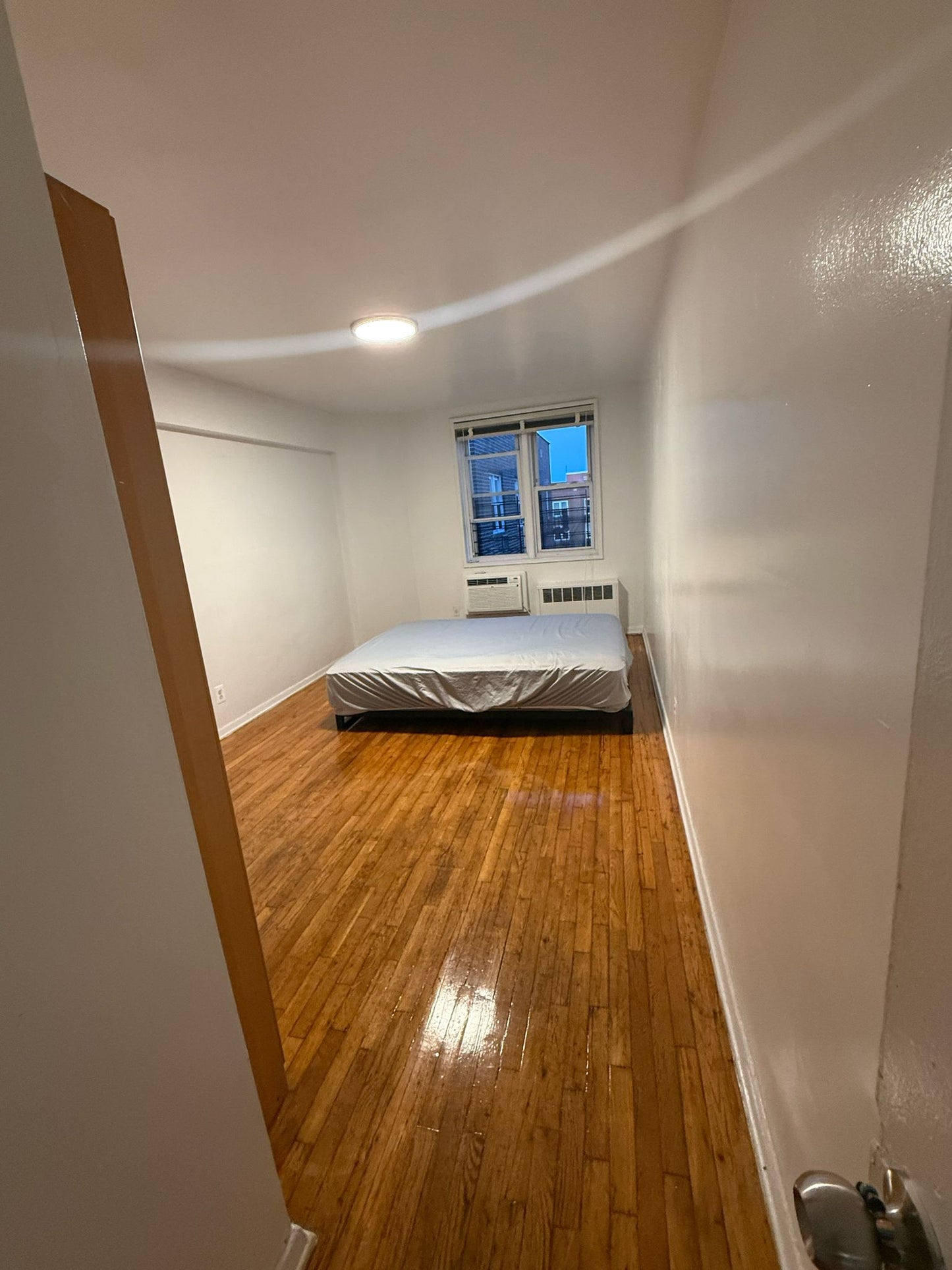Habitación privada en Queens, cerca del tren 7.