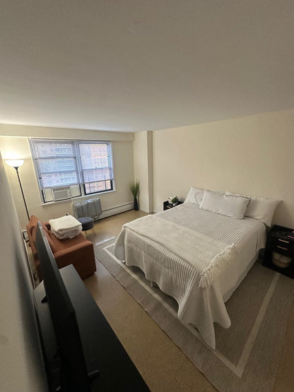 Habitación con medio baño para pareja