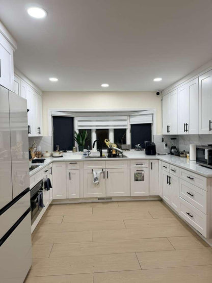 Habitación amplia luminosa excelente ubicación en Whitestone