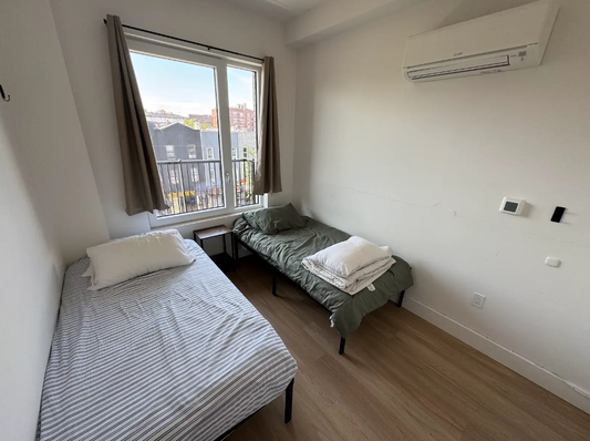 Habitación amoblada compartida en Flatbush Av, Brooklyn a dos minutos caminando del tren 2 y 5.