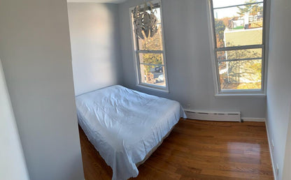 ¡Habitación en alquiler en Maspeth!