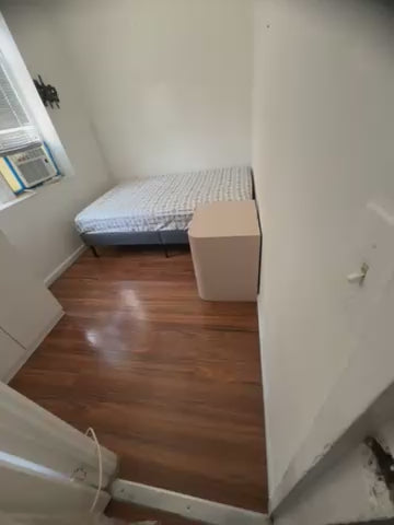 Habitación amoblada en el corazón de Jackson heights a una calle del tren 7 comercio y restaurantes