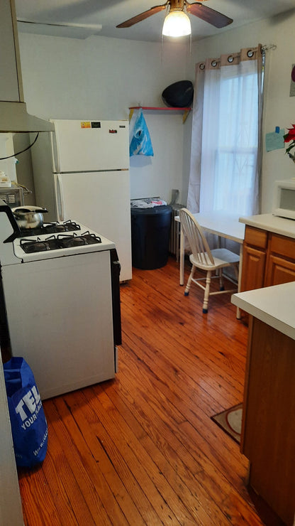 Se renta habitación barata en renta en Ridgewood!