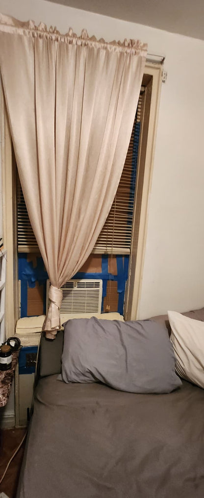 Habitación privada cerca del tren y cerca del hospital Elmhurst. Lavanderías 24 horas y supermercados cercanos