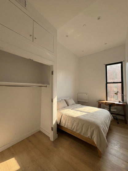 Amplio apartamento de 6 dormitorios y 3 baños en Bushwick