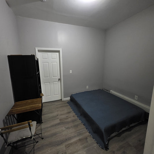 Habitación semi-amoblada, disponibilidad inmediata cerca a Manhattan 42St a 15 min.