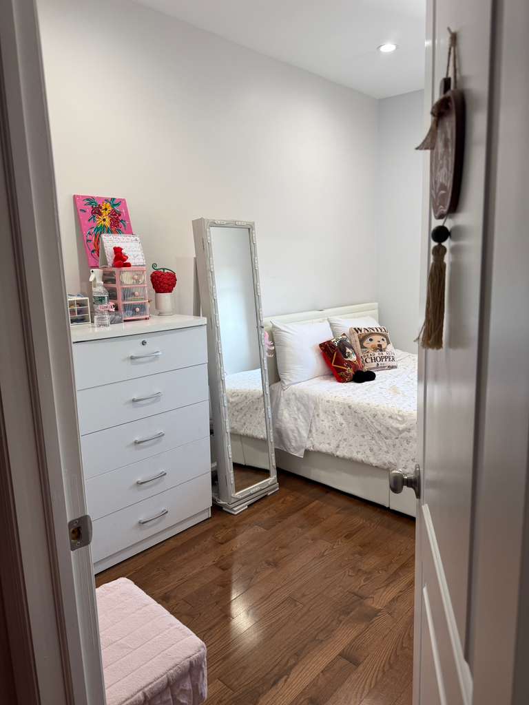 Se renta habitación privada en East Elmhurst !