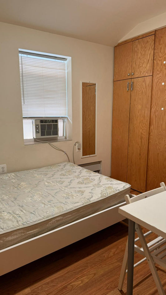 ¡Habitación hermosa en Elmhurst!