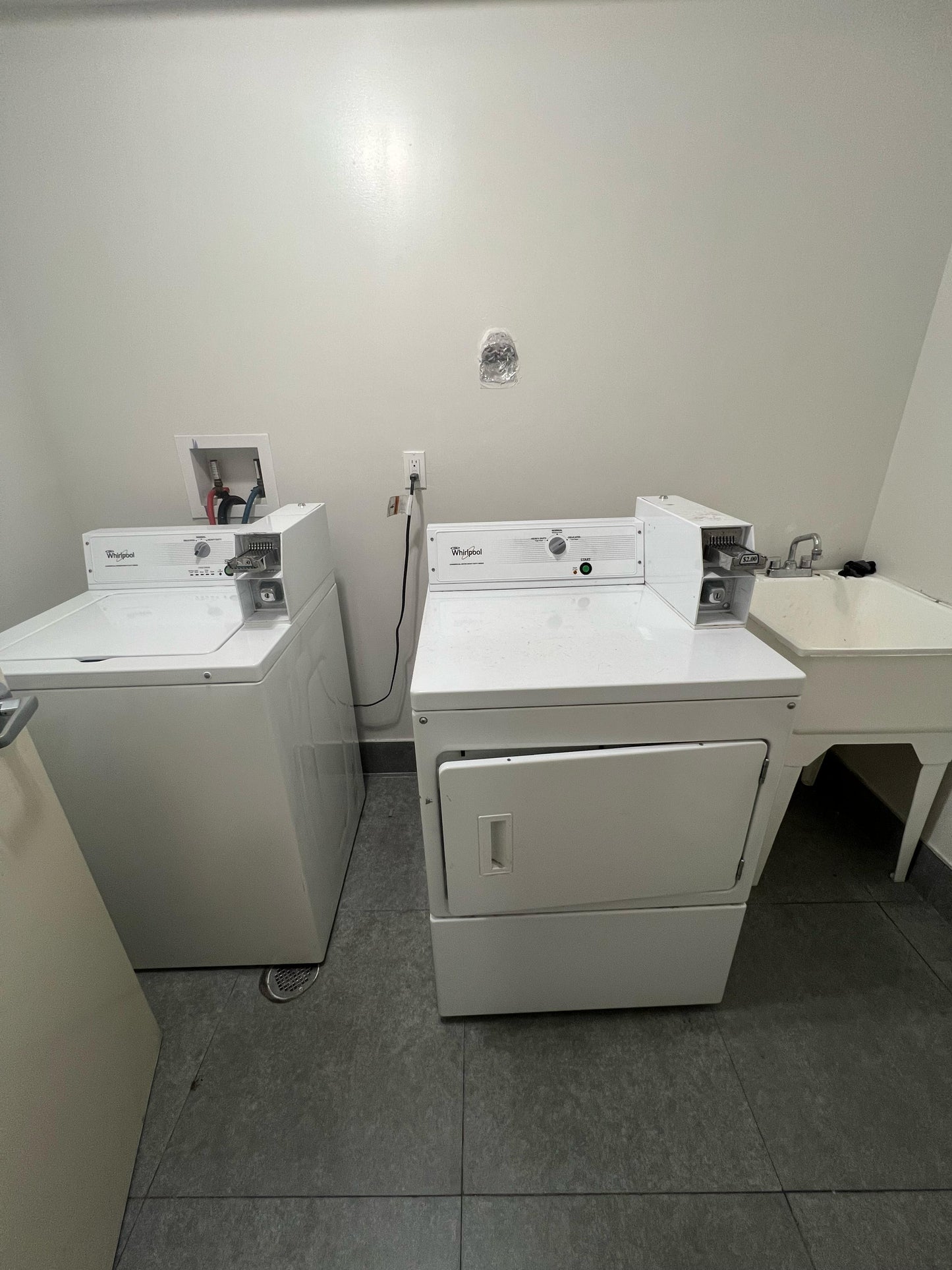 ¡Habitación en alquiler en ELMHURST disponible ahora!