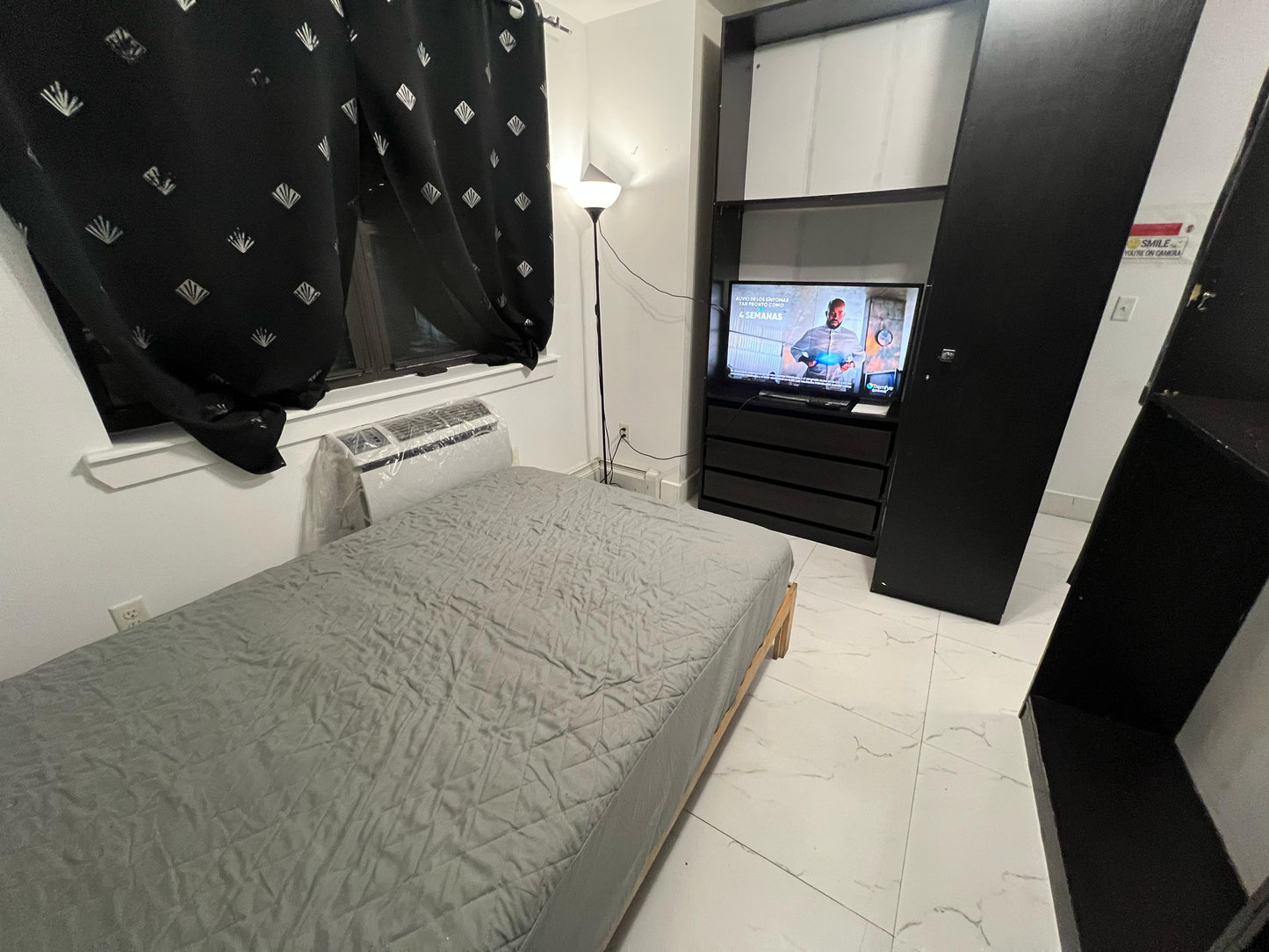 ¡Habitación en alquiler en ELMHURST disponible ahora!