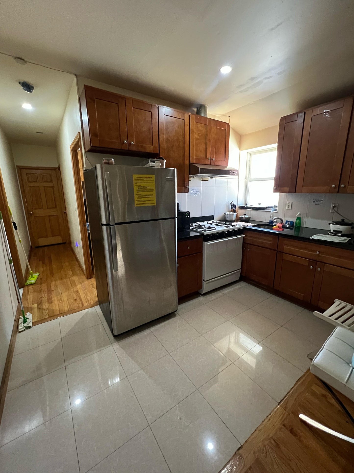 ¡Habitación en alquiler en Elmhurst!