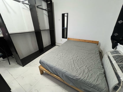 ¡Habitación en alquiler en ELMHURST disponible ahora!