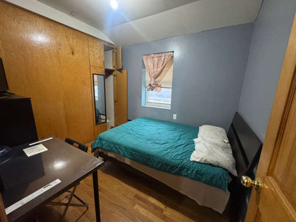 ¡Habitación en alquiler en Elmhurst!