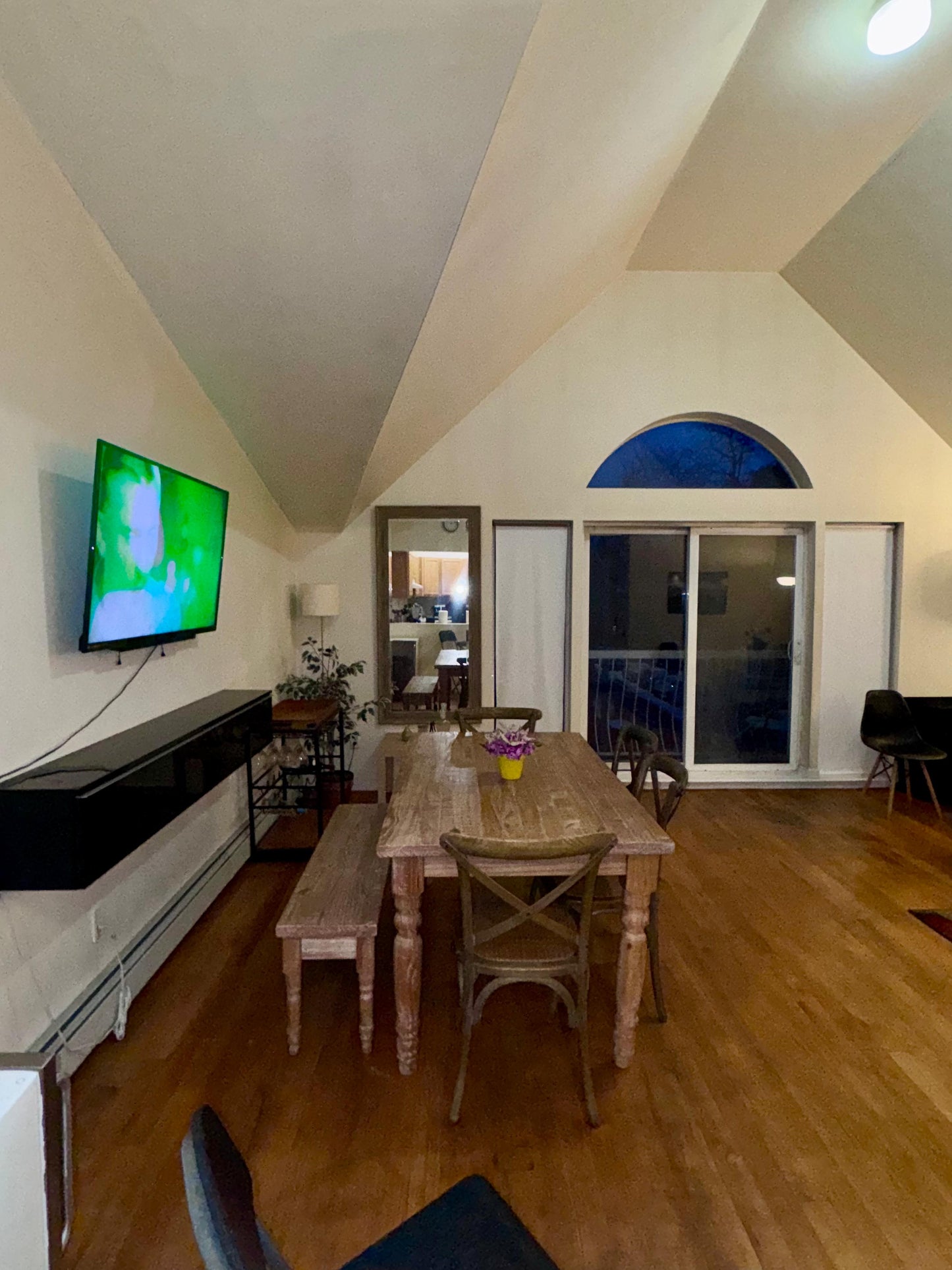 ¡Habitación privada en Woodside!