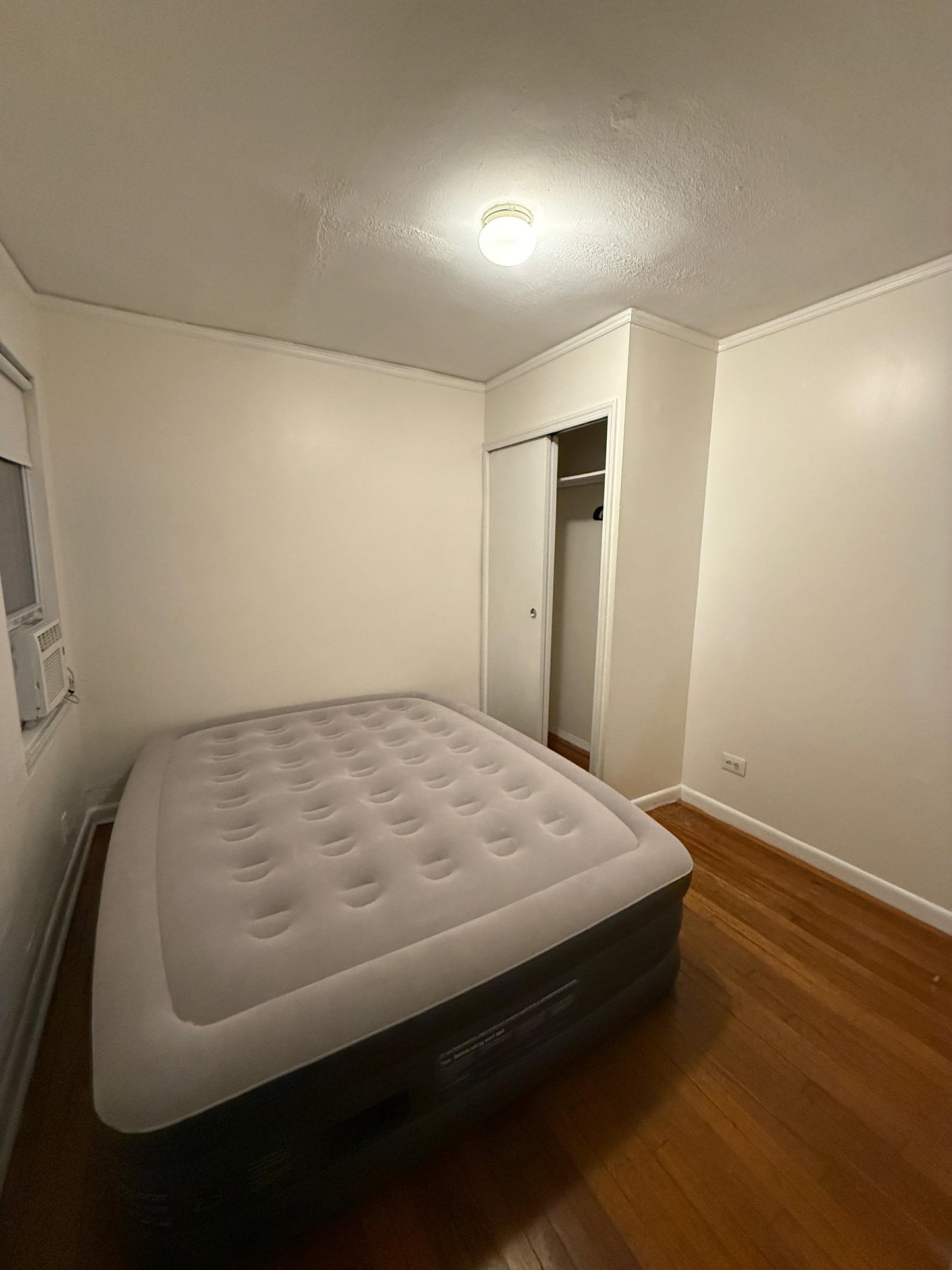 ¡Acogedora habitación en alquiler en Woodside!