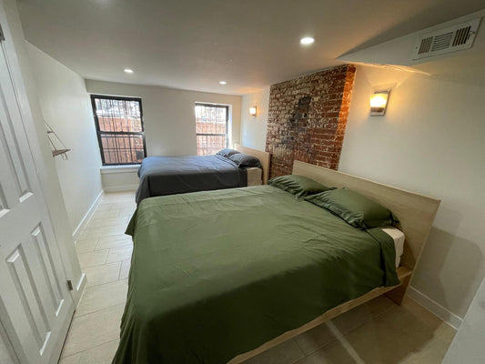 Habitación en alquiler – En un apartamento de 5 habitaciones y 2.5 baños