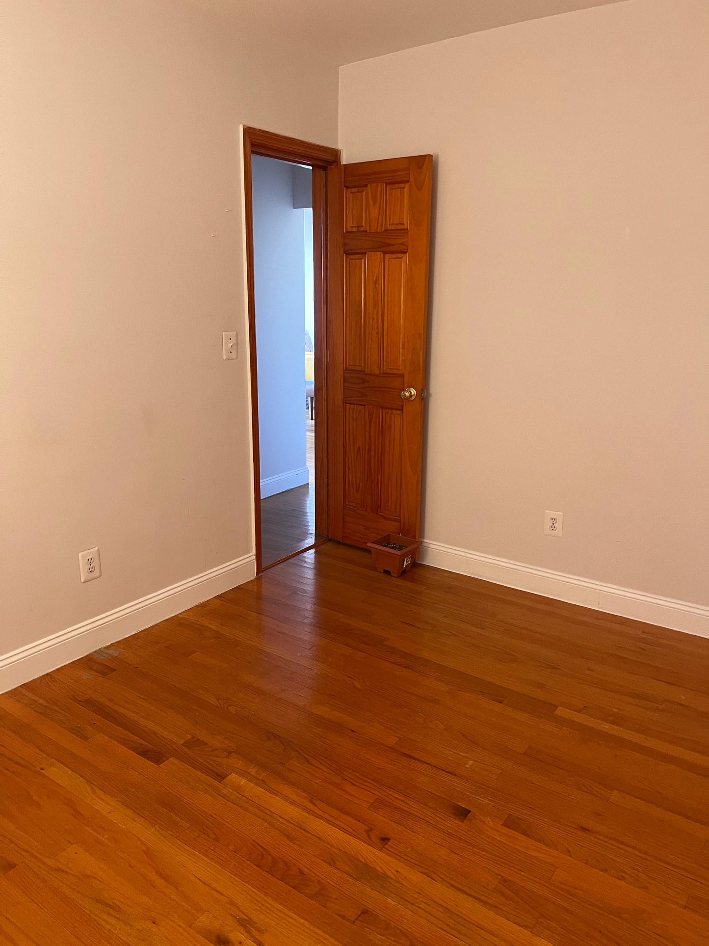 Se renta habitación en Sunnyside con disponibilidad inmediata!